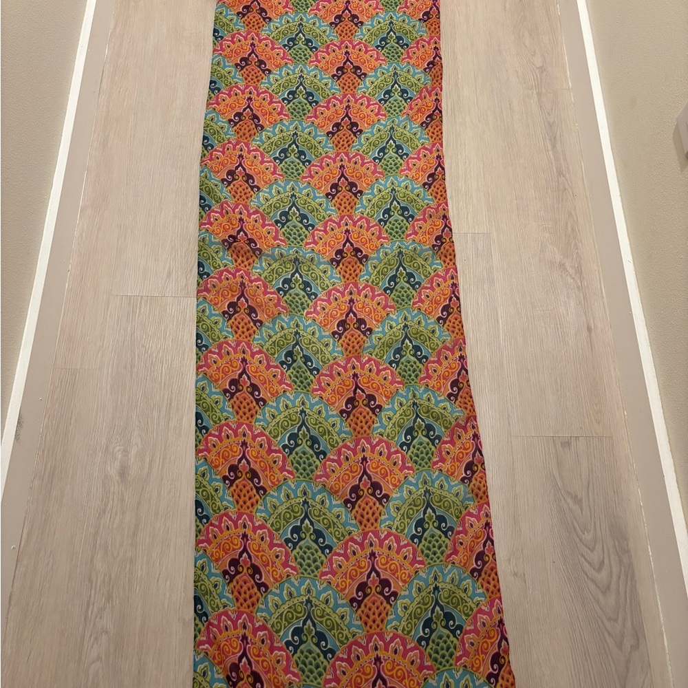 💕 Colorful Patterned Scarf 💕 - Picture 2 of 6